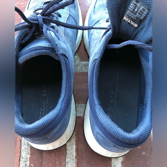 Ecco Exostride women’s blue walking shoe,  size 9-9.5 - Picture 4 of 9